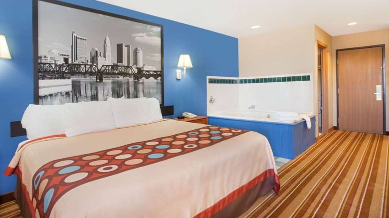 <b>Super 8 Defiance Room</b>. Images powered by <a href="https://iceportal.shijigroup.com/" title="IcePortal" target="_blank">IcePortal</a>.