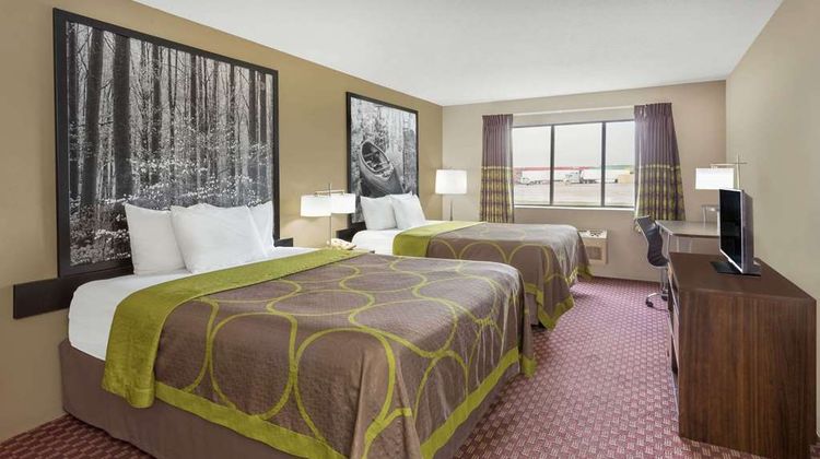 Super 8 Hebron Lowell Area Room