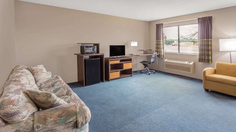 <b>Super 8 Hebron Lowell Area Suite</b>. Images powered by <a href="https://iceportal.shijigroup.com/" title="IcePortal" target="_blank">IcePortal</a>.
