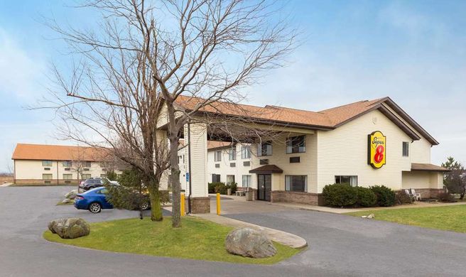 Super 8 Hebron Lowell Area Exterior