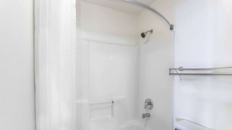 <b>Super 8 Yorkville Room</b>. Images powered by <a href="https://iceportal.shijigroup.com/" title="IcePortal" target="_blank">IcePortal</a>.