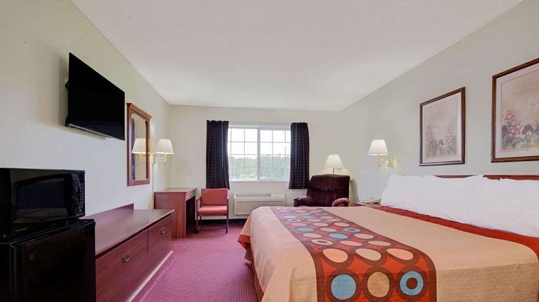 <b>Super 8 Riverside/Kansas City Room</b>. Images powered by <a href="https://iceportal.shijigroup.com/" title="IcePortal" target="_blank">IcePortal</a>.