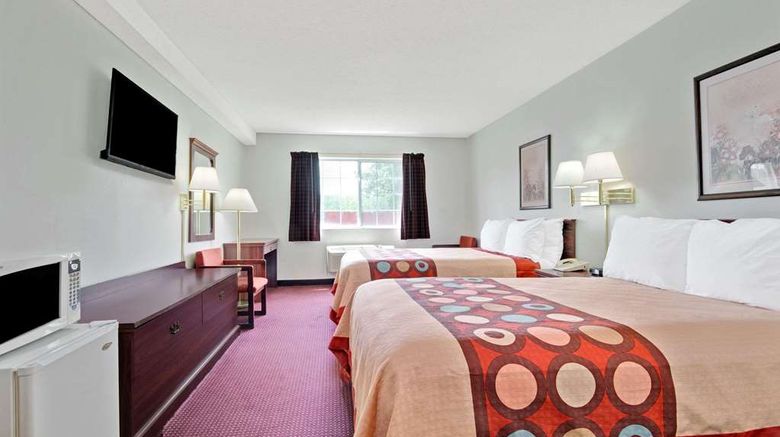 <b>Super 8 Riverside/Kansas City Room</b>. Images powered by <a href="https://iceportal.shijigroup.com/" title="IcePortal" target="_blank">IcePortal</a>.
