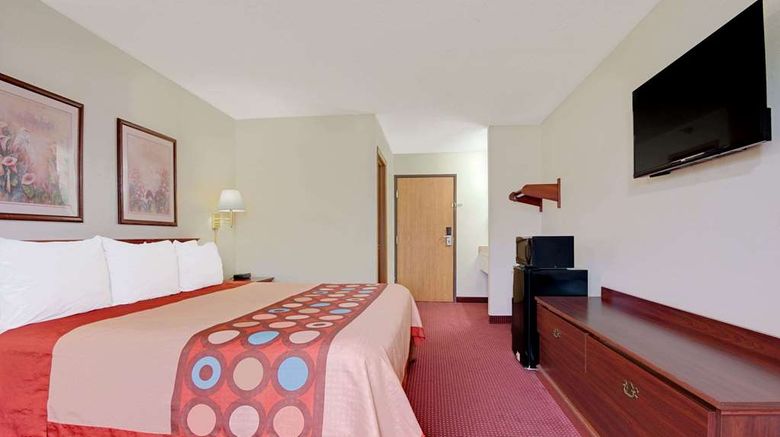 <b>Super 8 Riverside/Kansas City Room</b>. Images powered by <a href="https://iceportal.shijigroup.com/" title="IcePortal" target="_blank">IcePortal</a>.