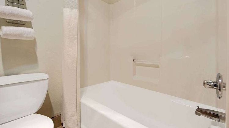 Super 8 Riverside/Kansas City Room