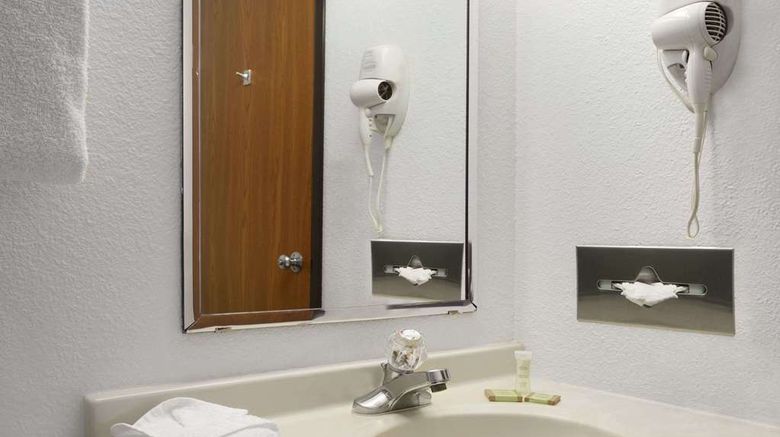 <b>Super 8 Park City/North Wichita Area Room</b>. Images powered by <a href="https://iceportal.shijigroup.com/" title="IcePortal" target="_blank">IcePortal</a>.