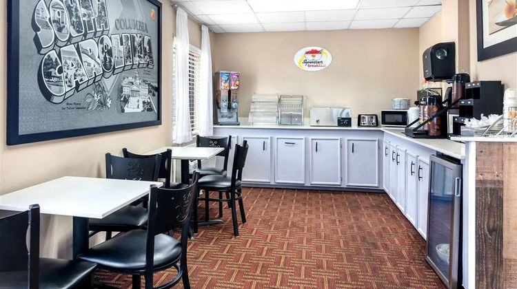 Super 8 Columbia Restaurant