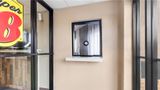 <b>Super 8 Columbia Lobby</b>. Images powered by <a href="https://iceportal.shijigroup.com/" title="IcePortal" target="_blank">IcePortal</a>.