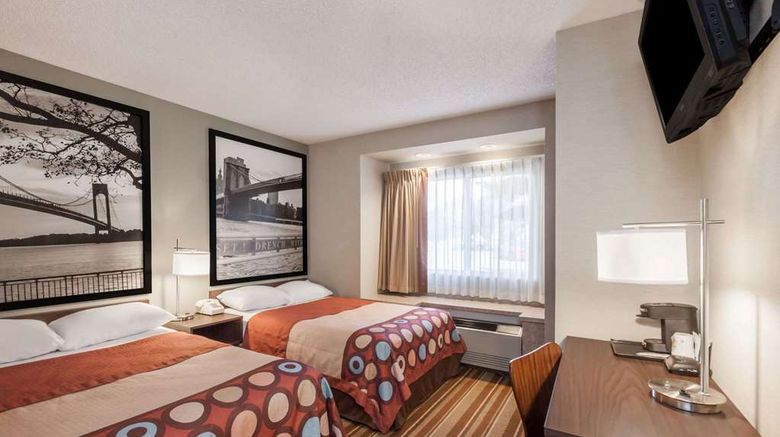 <b>Super 8 Schenectady Room</b>. Images powered by <a href="https://iceportal.shijigroup.com/" title="IcePortal" target="_blank">IcePortal</a>.