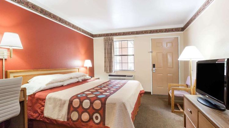 Super 8 Mount Vernon Room