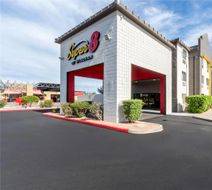 Super 8 Phoenix/Mesa/Gilbert Road Exterior