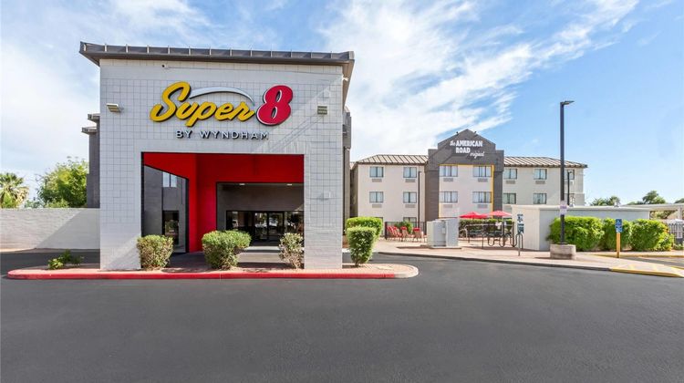 Super 8 Phoenix/Mesa/Gilbert Road Exterior