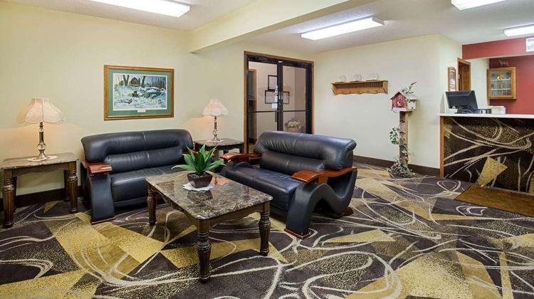 Super 8 Charles City Lobby