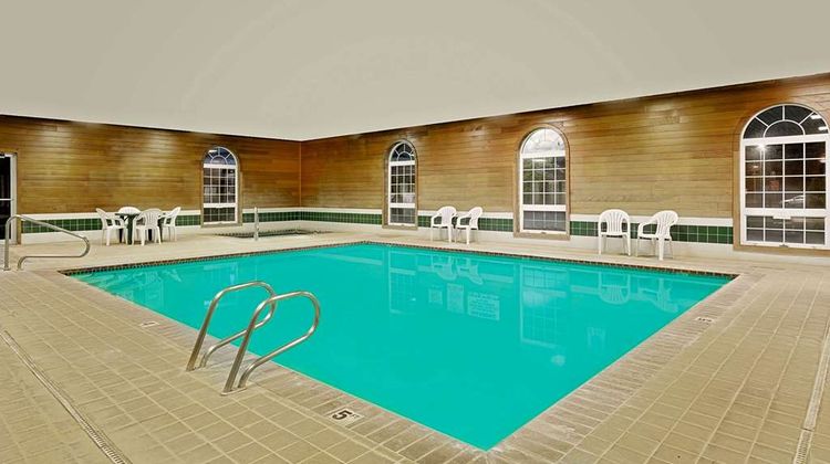 Super 8 Battle Mountain Pool