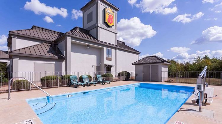 Super 8 Greer/GSP Arpt/Greenville Area Pool