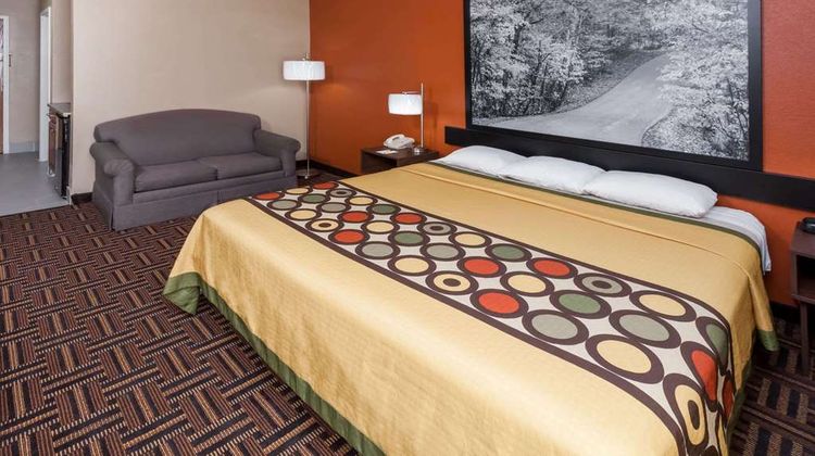 Super 8 Rochester Room