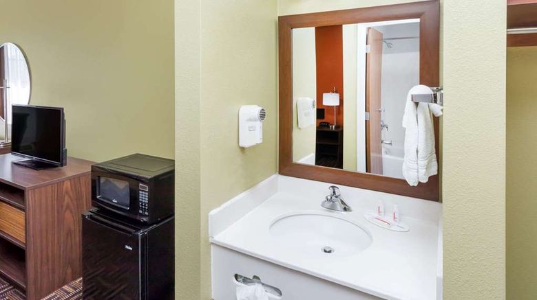 <b>Super 8 Rochester Room</b>. Images powered by <a href="https://iceportal.shijigroup.com/" title="IcePortal" target="_blank">IcePortal</a>.