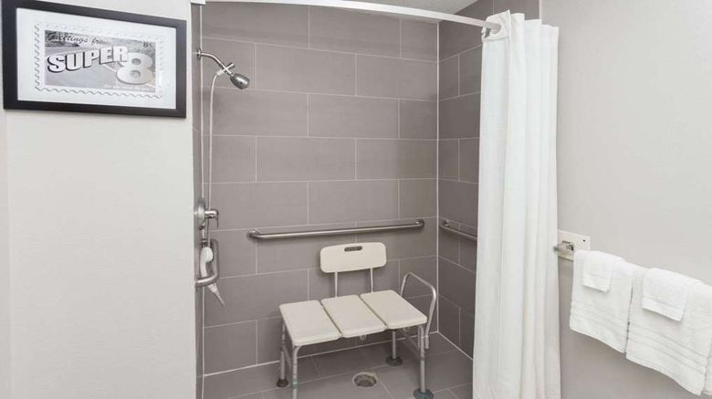 <b>Super 8 Rochester Room</b>. Images powered by <a href="https://iceportal.shijigroup.com/" title="IcePortal" target="_blank">IcePortal</a>.