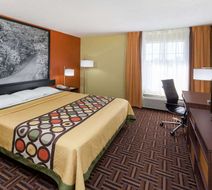 Super 8 Rochester Room