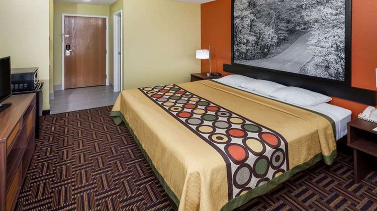 Super 8 Rochester Room