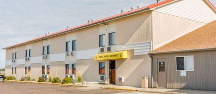Super 8 Luverne Exterior