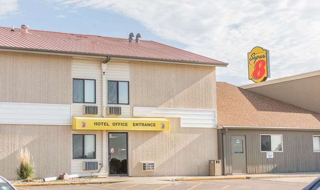 Super 8 Luverne Exterior
