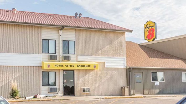 Super 8 Luverne Exterior. Images powered by <a href="https://iceportal.shijigroup.com" target="_blank" rel="noopener">Ice Portal</a>.