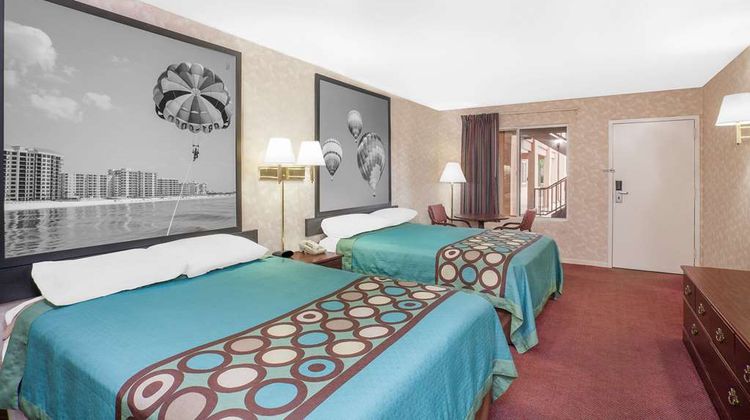 Super 8 Decatur Priceville Room