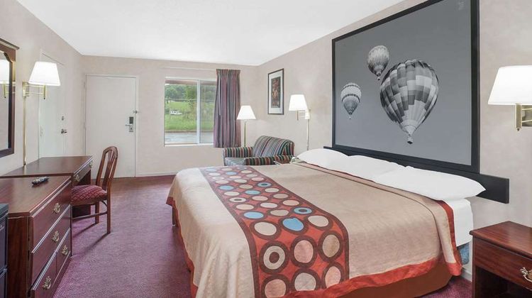 Super 8 Decatur Priceville Room