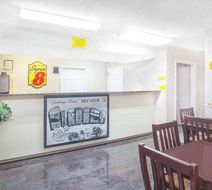 Super 8 Decatur Priceville Lobby