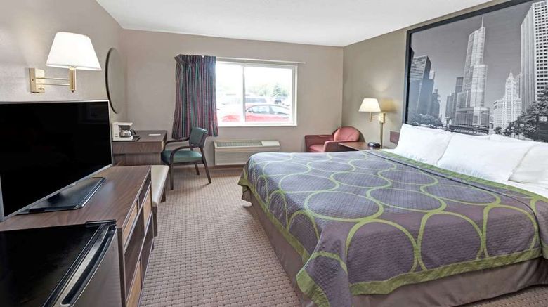 <b>Super 8 Chicago OHare Airport Room</b>. Images powered by <a href="https://iceportal.shijigroup.com/" title="IcePortal" target="_blank">IcePortal</a>.