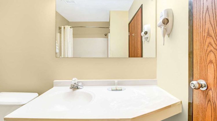 Super 8 McKinney/Plano Area Room