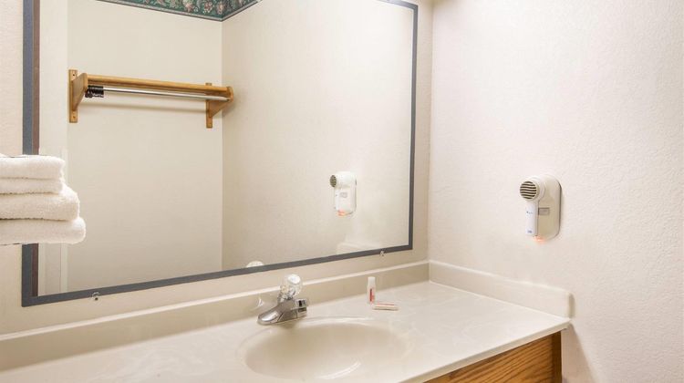 Super 8 Richfield Area Room