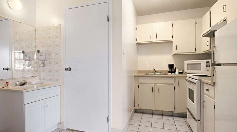 <b>Super 8 Red Deer Room</b>. Images powered by <a href="https://iceportal.shijigroup.com/" title="IcePortal" target="_blank">IcePortal</a>.