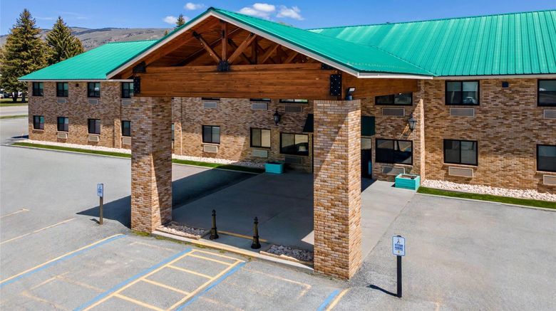 <b>Super 8 Montpelier Exterior</b>. Images powered by <a href="https://iceportal.shijigroup.com/" title="IcePortal" target="_blank">IcePortal</a>.