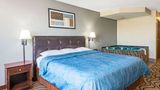 Super 8 Mars/Cranberry/Pittsburgh Area Suite