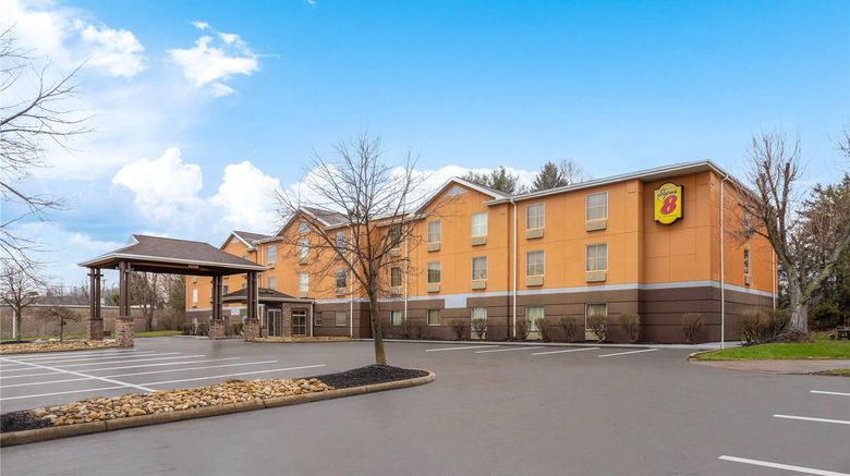 <b>Super 8 Mars/Cranberry/Pittsburgh Area Exterior</b>. Images powered by <a href="https://iceportal.shijigroup.com/" title="IcePortal" target="_blank">IcePortal</a>.