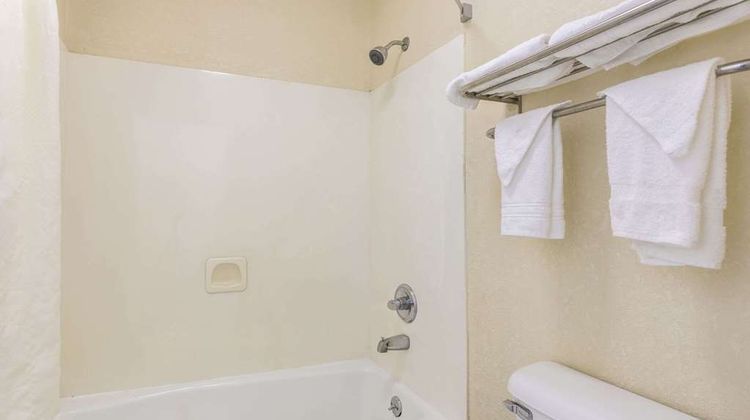 Super 8 Decatur/Lithonia/ATL Area Room