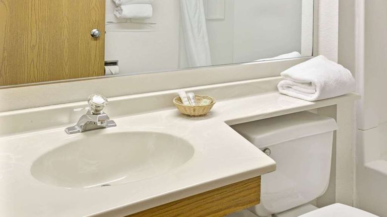 <b>Super 8 Canonsburg/Pittsburgh Area Room</b>. Images powered by <a href="https://iceportal.shijigroup.com/" title="IcePortal" target="_blank">IcePortal</a>.