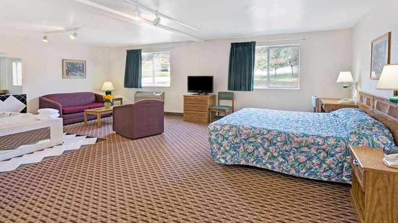 <b>Super 8 Canonsburg/Pittsburgh Area Suite</b>. Images powered by <a href="https://iceportal.shijigroup.com/" title="IcePortal" target="_blank">IcePortal</a>.