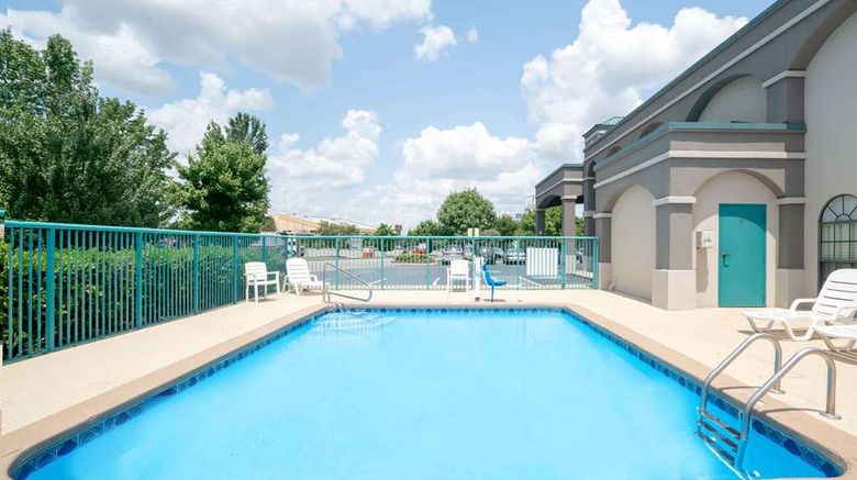 <b>Super 8 Murfreesboro Pool</b>. Images powered by <a href="https://iceportal.shijigroup.com/" title="IcePortal" target="_blank">IcePortal</a>.