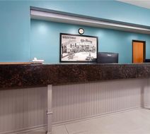 Super 8 McHenry Lobby