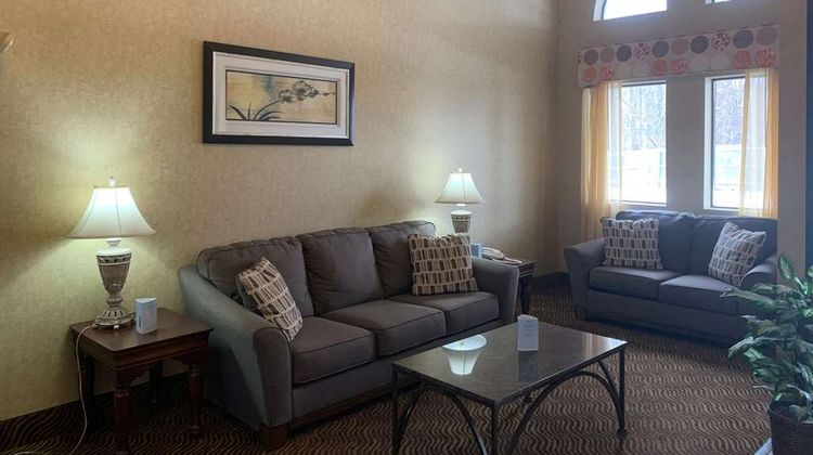 Super 8 Liverpool/Clay/Syracuse Area Lobby