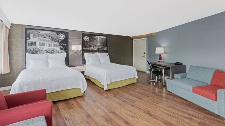 <b>Super 8 Sturbridge Suite</b>. Images powered by <a href="https://iceportal.shijigroup.com/" title="IcePortal" target="_blank">IcePortal</a>.