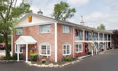 Super 8 Sturbridge