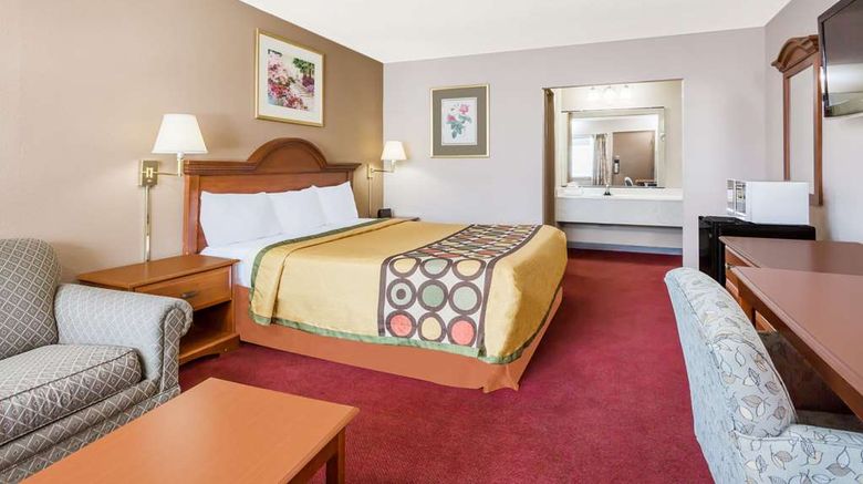 <b>Super 8 Greensboro Room</b>. Images powered by <a href="https://iceportal.shijigroup.com/" title="IcePortal" target="_blank">IcePortal</a>.