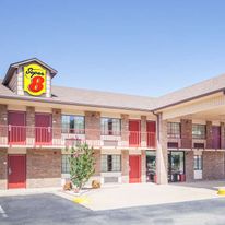 Super 8 Clinton