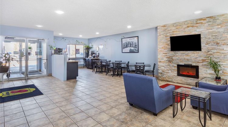 Super 8 Kokomo Lobby