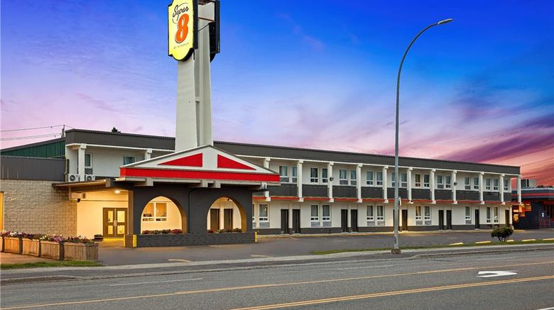 <b>Super 8 Thunder Bay Exterior</b>. Images powered by <a href="https://iceportal.shijigroup.com/" title="IcePortal" target="_blank">IcePortal</a>.