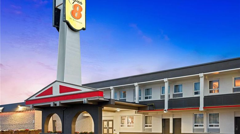 <b>Super 8 Thunder Bay Exterior</b>. Images powered by <a href="https://iceportal.shijigroup.com/" title="IcePortal" target="_blank">IcePortal</a>.
